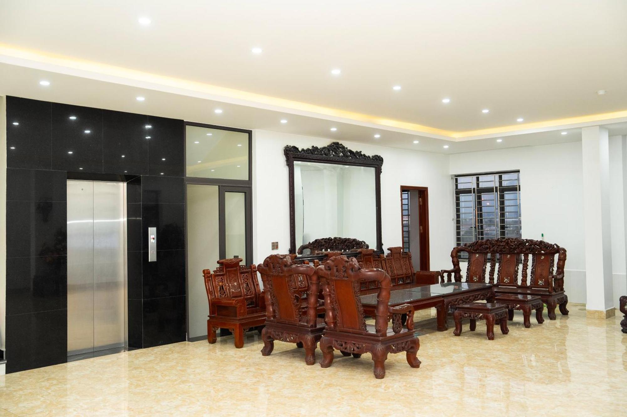 Phuong Hoa Hotel Uong Bi Екстер'єр фото